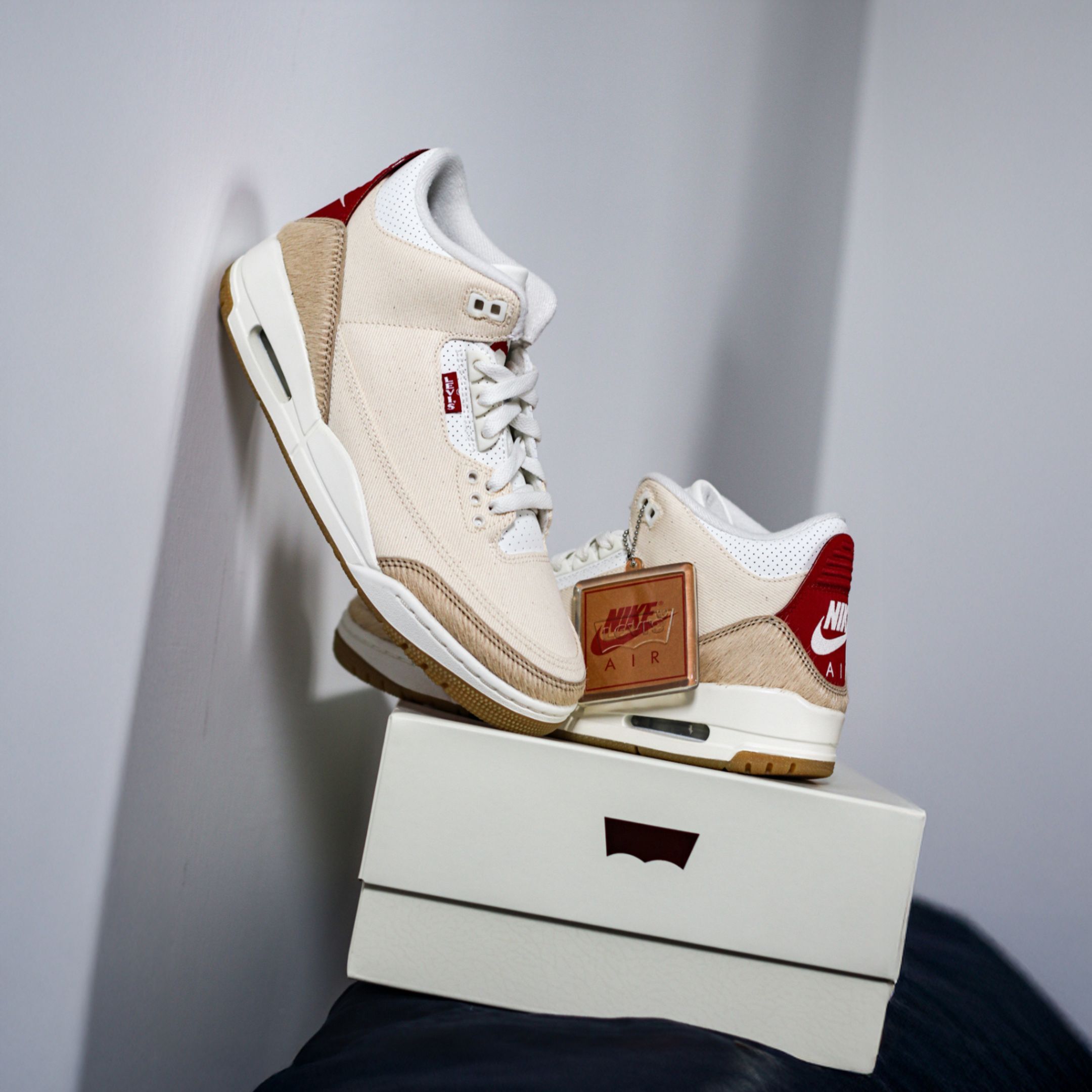 NICEDAY 代購 Nike Air Jordan 3 x Levi 聯名 米色 馬年 春節 新年 IR0910-400