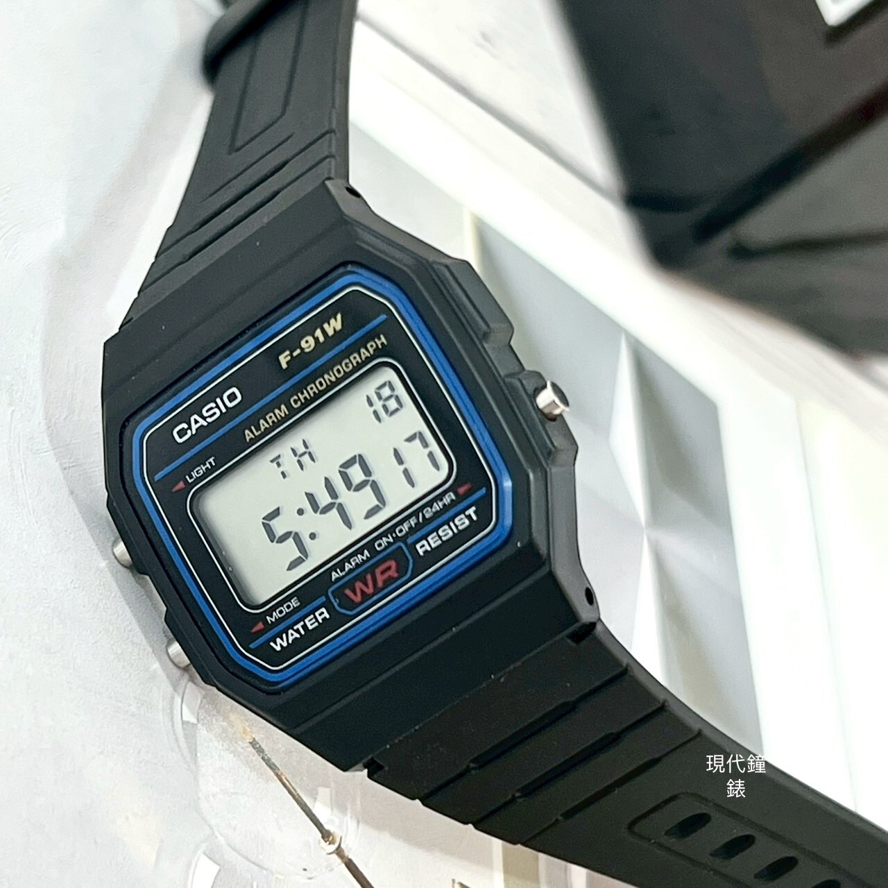 【CASIO 卡西歐】經典方形電子錶F-91W-1D 35.2mm 現代鐘錶