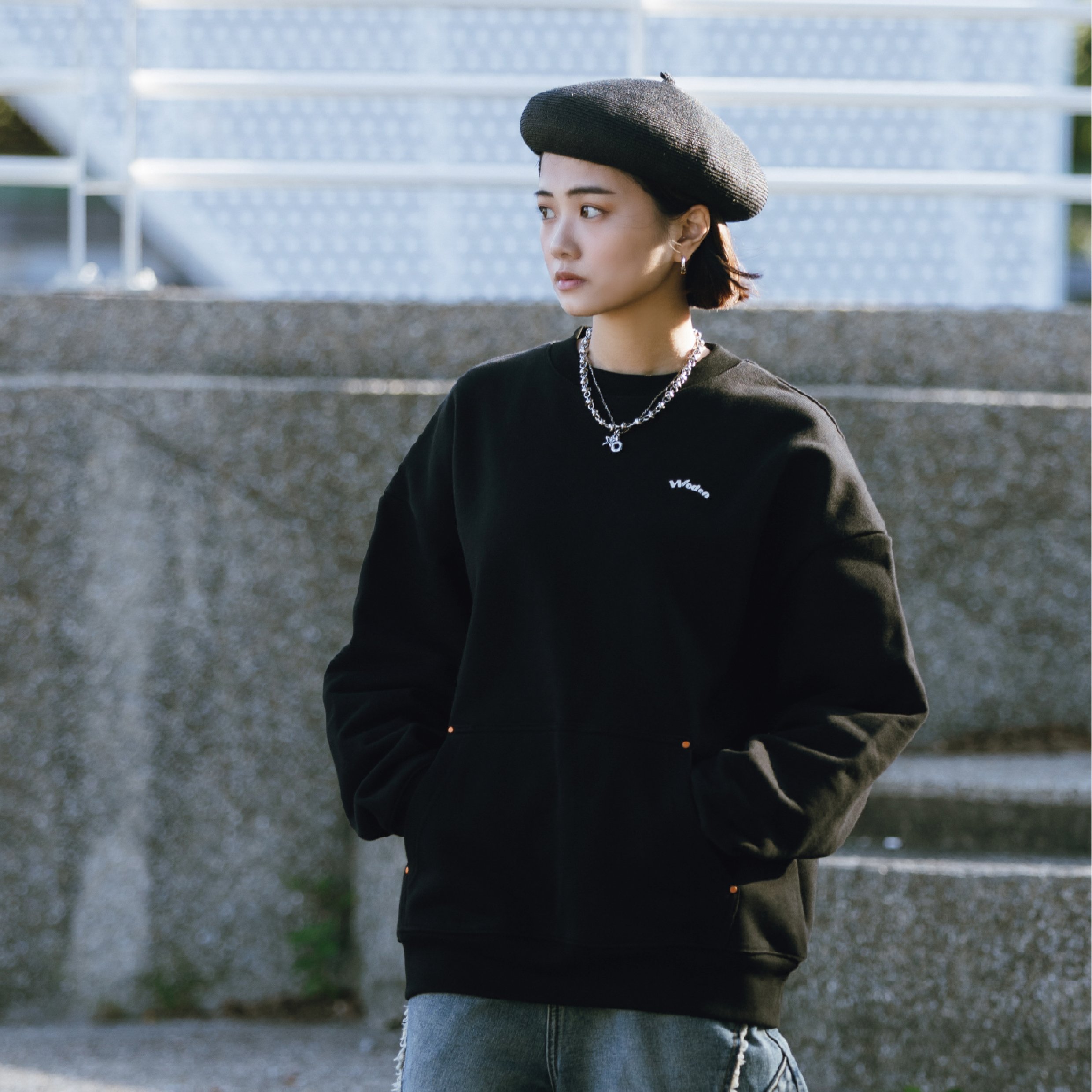 WODEN® Earth Sewatshirt 地球圖像大學Tee