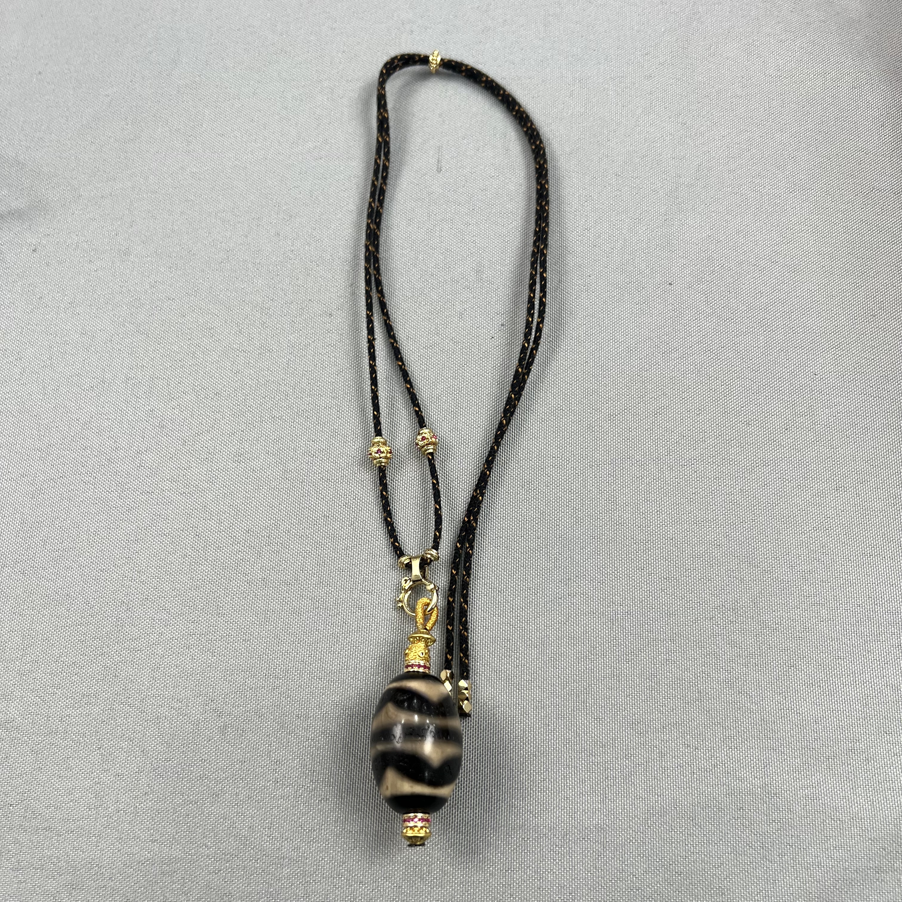 VC065 C65 雙水紋虎牙頸鏈 有法印