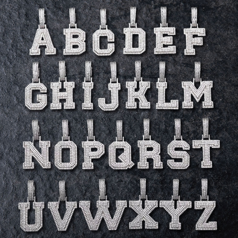 925純銀莫桑石方塊字體字母墜飾