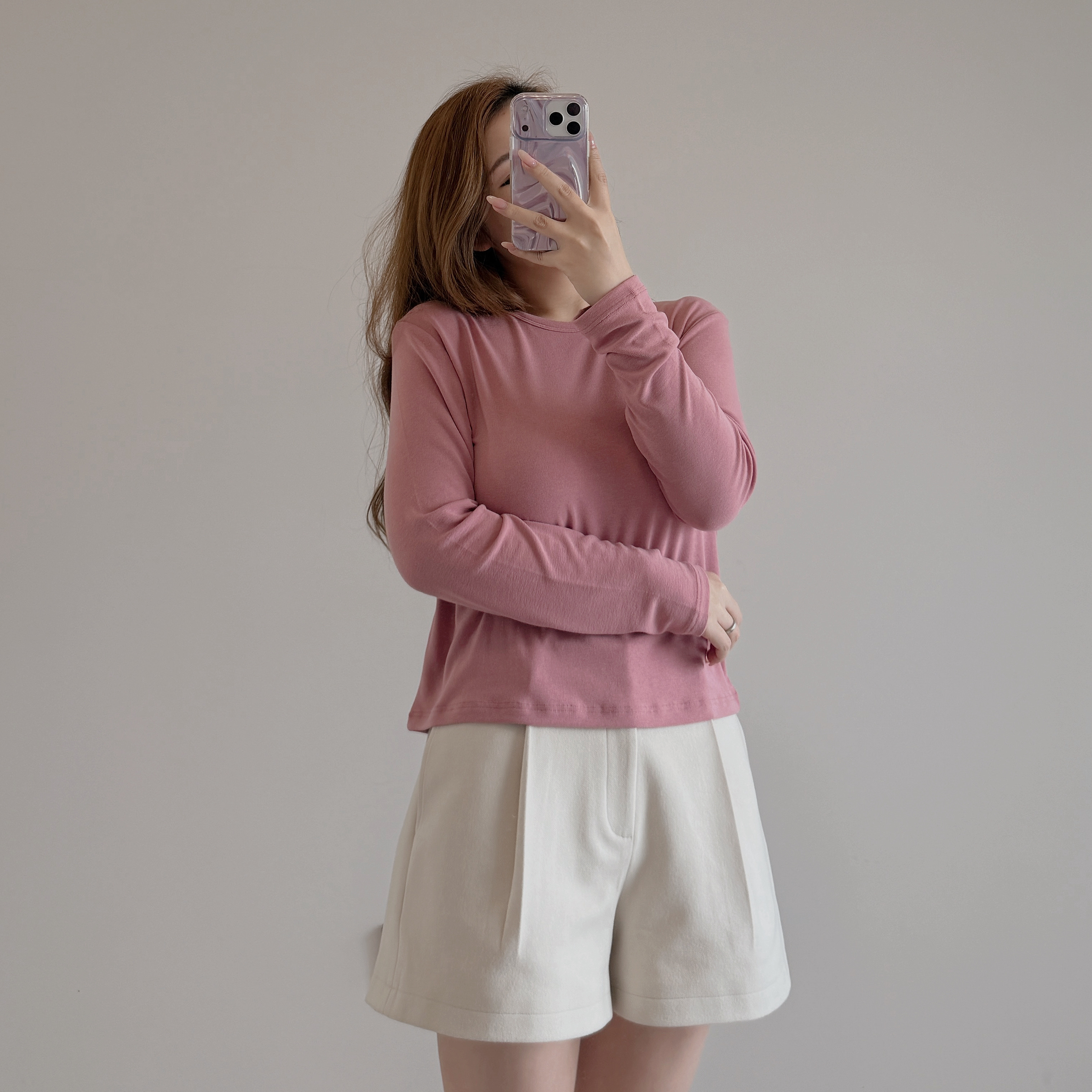 7390 杏白挺身高腰短褲