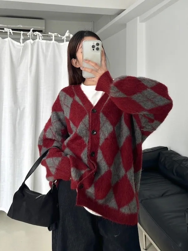 菱格造型排扣針織外