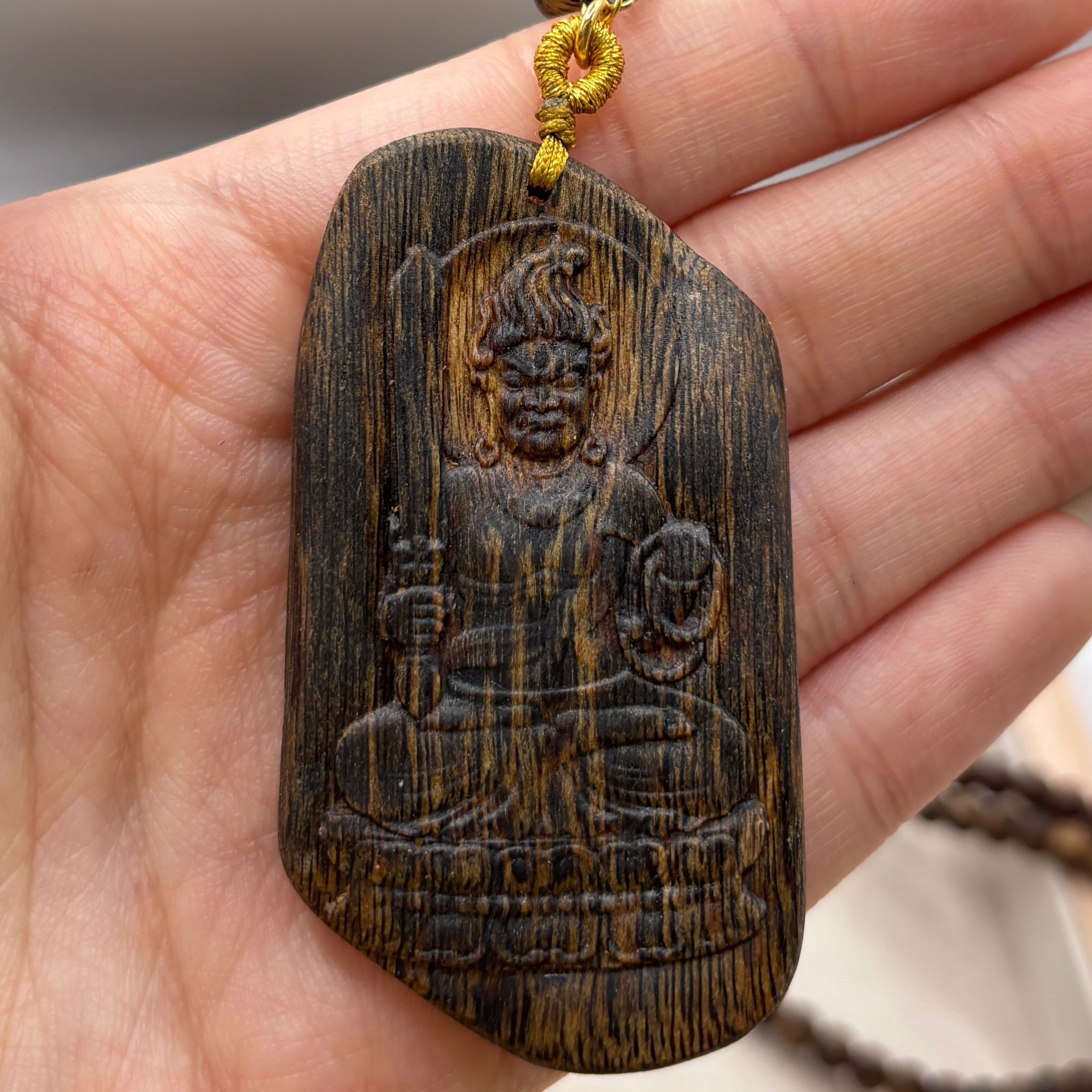 AB260205-S74-黑棋沉香八大守護神雕刻牌吊墜頸鏈 - 牛、虎：虛空藏菩薩 (一物一證書) （天然沉香形態不一）(已包集體龍虎山開光，4月頭到貨，只限尖沙咀門店自取）