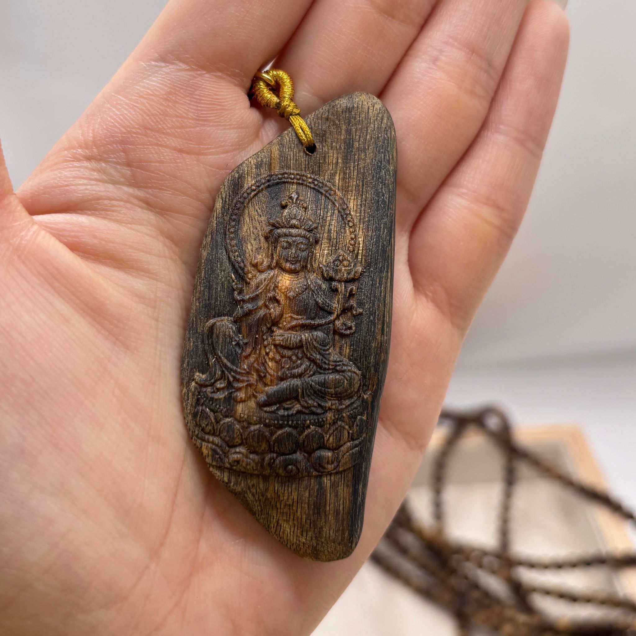 AB260205-S77-黑棋沉香八大守護神雕刻牌吊墜頸鏈 - 馬：大勢至菩薩 (一物一證書)（天然沉香形態不一） (已包集體龍虎山開光，4月頭到貨，只限尖沙咀門店自取）