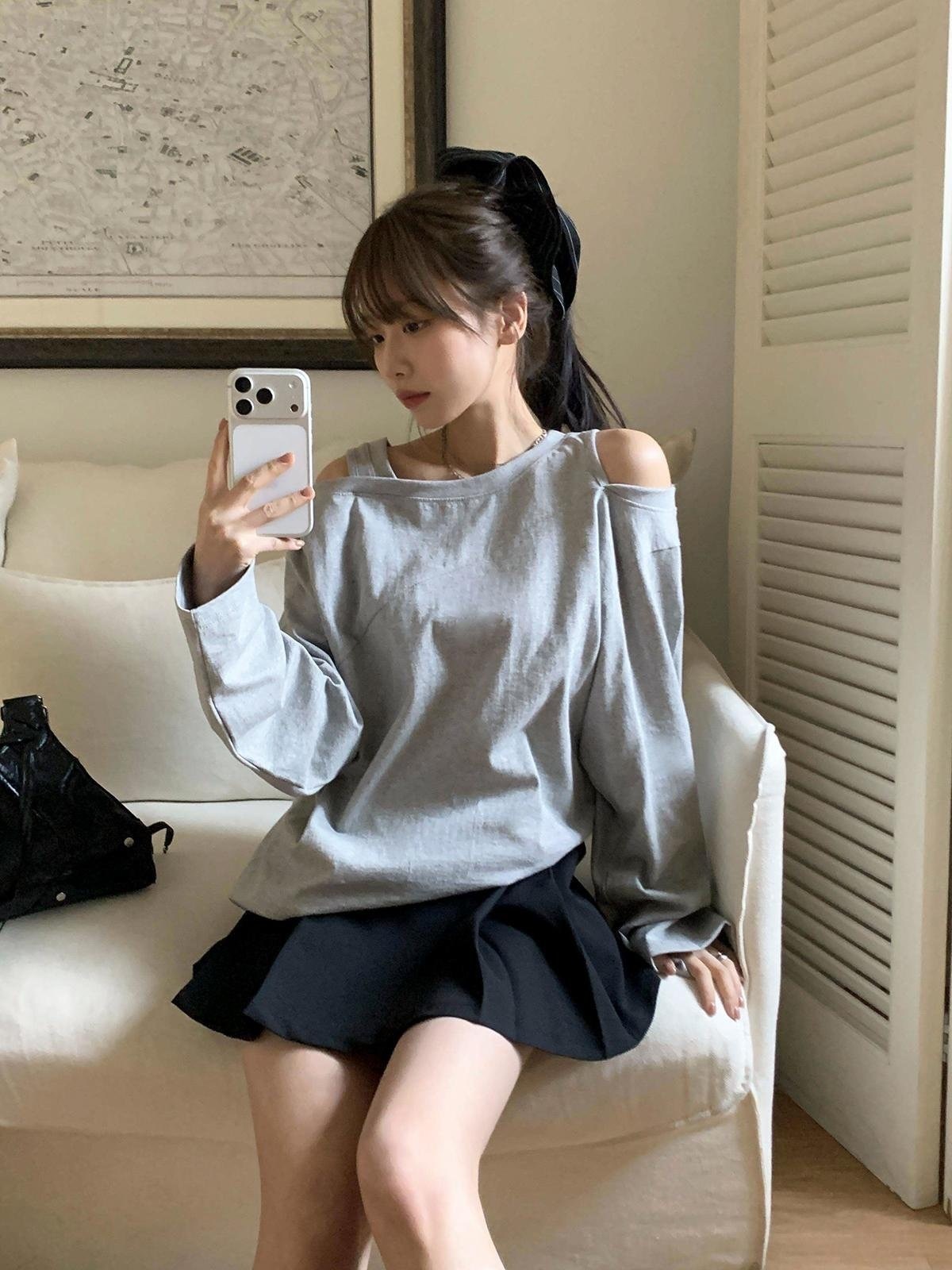 【網站限定優惠】設計感滿滿～拼接露肩長袖上衣