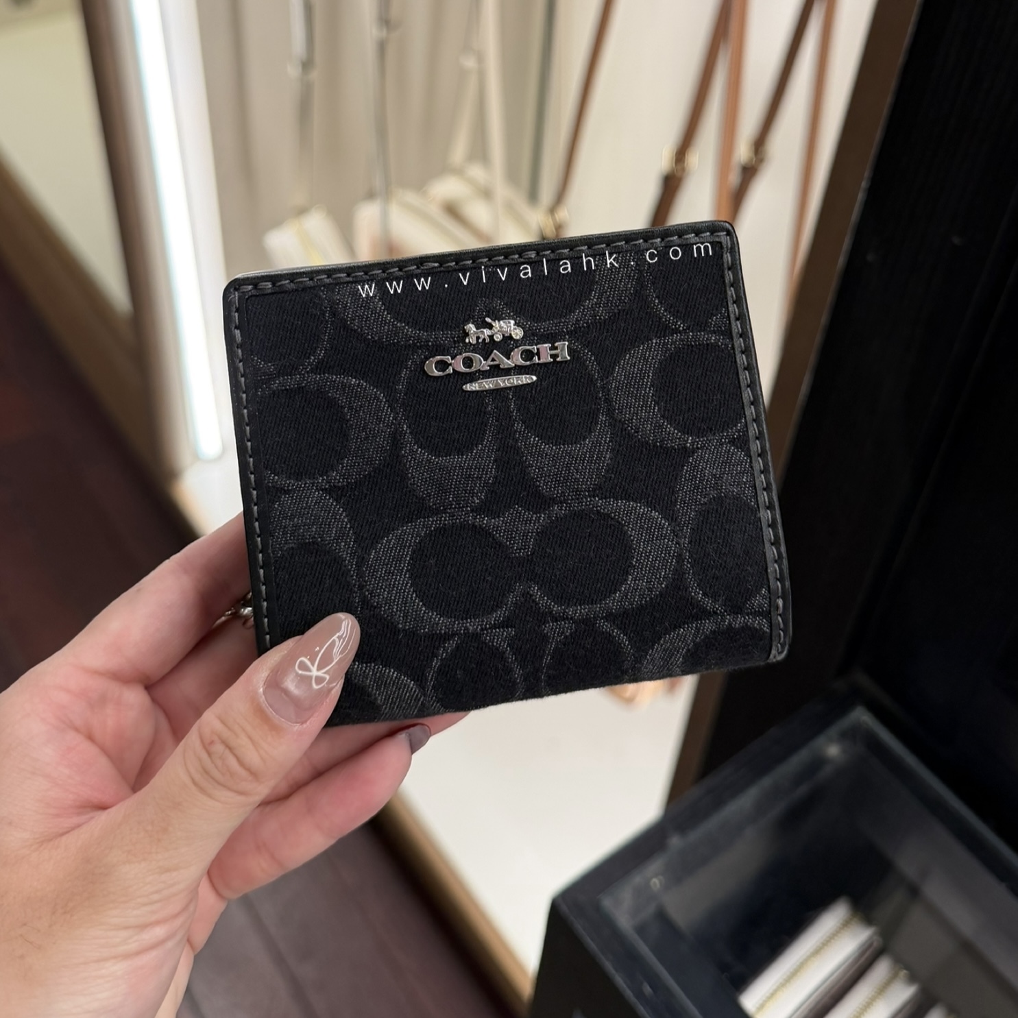 Coach - 短銀包 (牛仔布C字暗花) (CDF22)