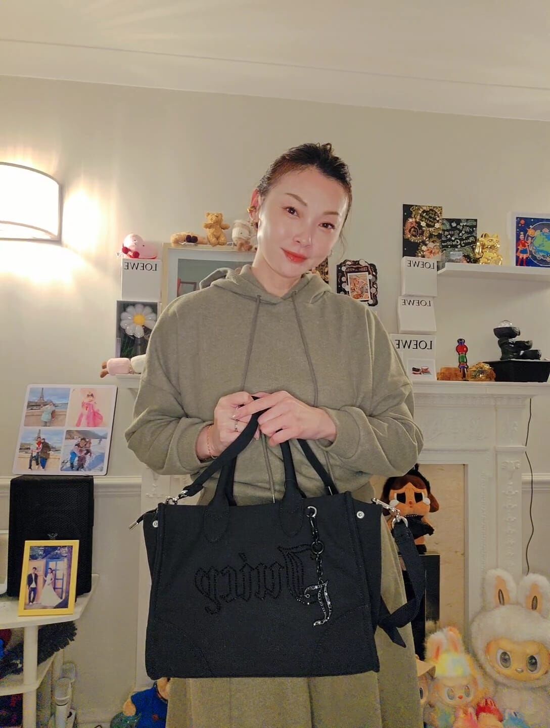 英國代購 (獨立訂單)-JUICY COUTURE Black Canvas Embellished Logo Crossbody Bag M