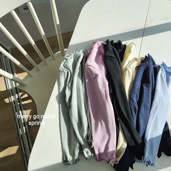 正韓春Merry-go-round 七色捲邊木耳軟綿上衣