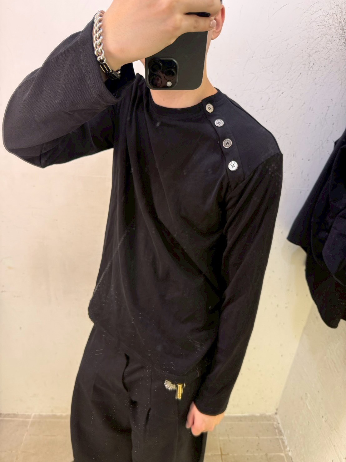 【越南連線】ROIWORKSHOP DIAGONAL LONGSLEEVE 黑色 LONGSLEEVEB