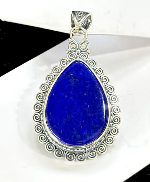 DZ3121青金石水滴吊墜 (含托38x26x7) *折實滿$599包順豐智能櫃*92live