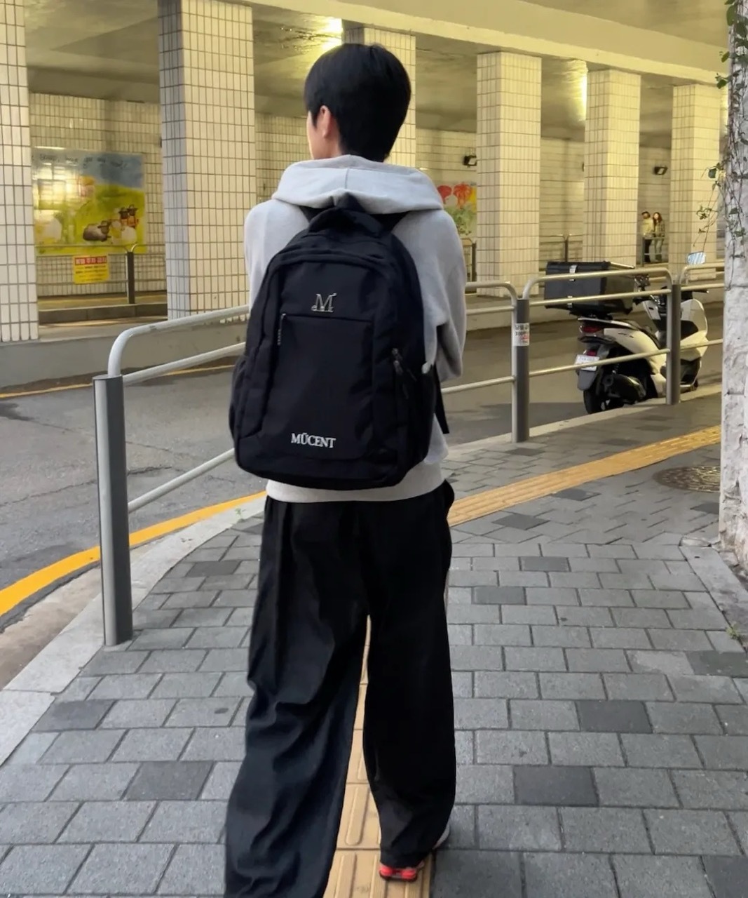 韓國限定🇰🇷 MUCENT MIKEY LOGO B ACK PACK 後背包 雙肩包 大容量 / 預購