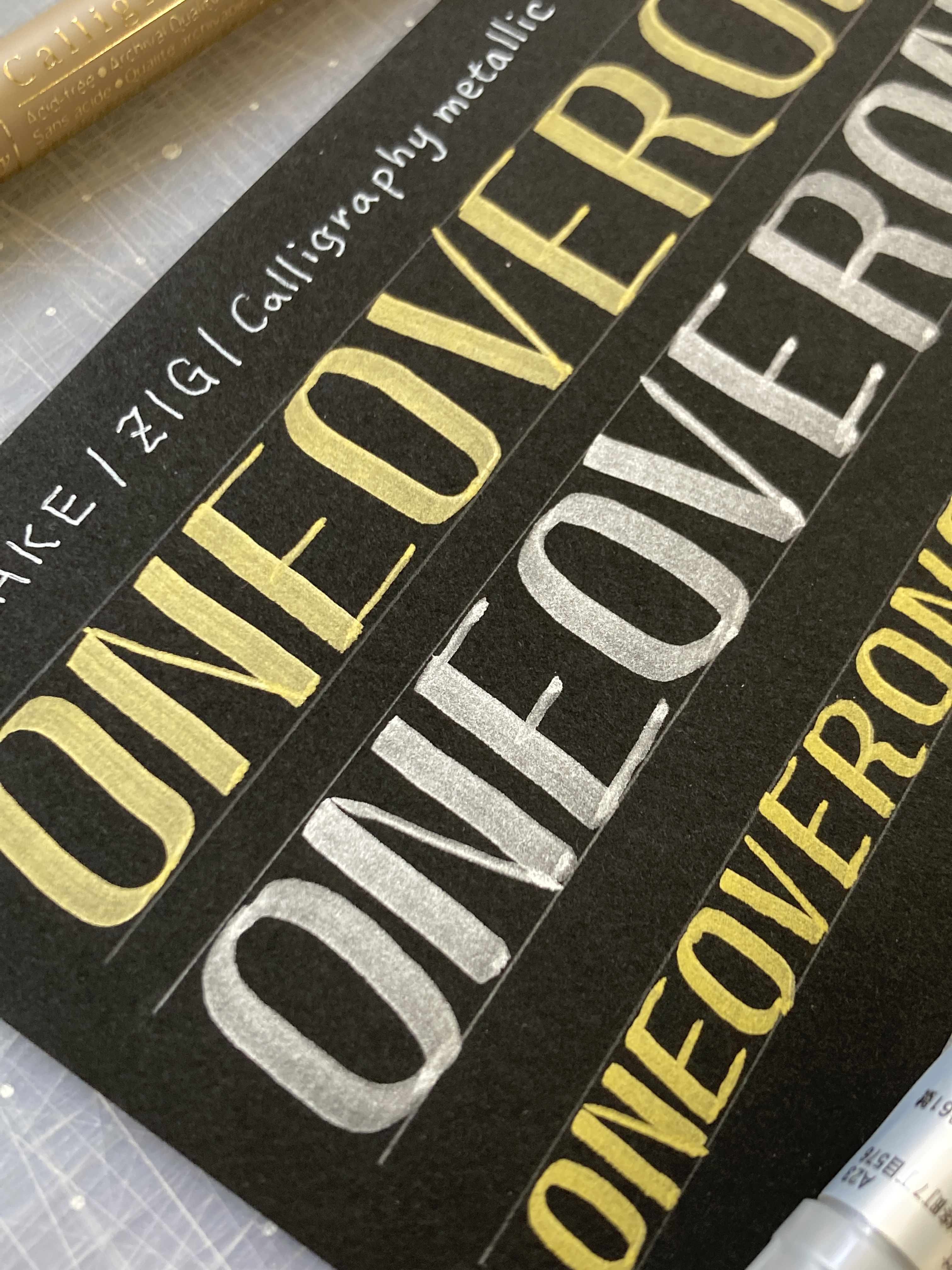 ZIG 雙頭平頭麥克筆 2mm/3.5mm 金屬色 / 吳竹 / 日本