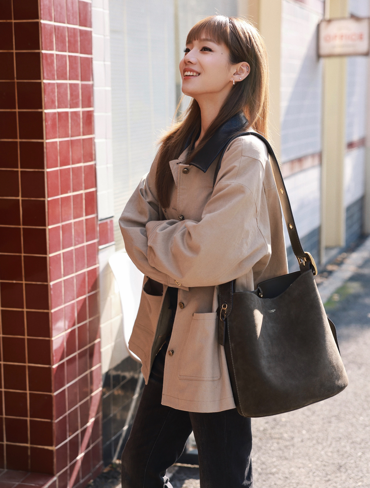 【 預購 】美國 COACH Bleecker 麂皮抹茶綠水桶包