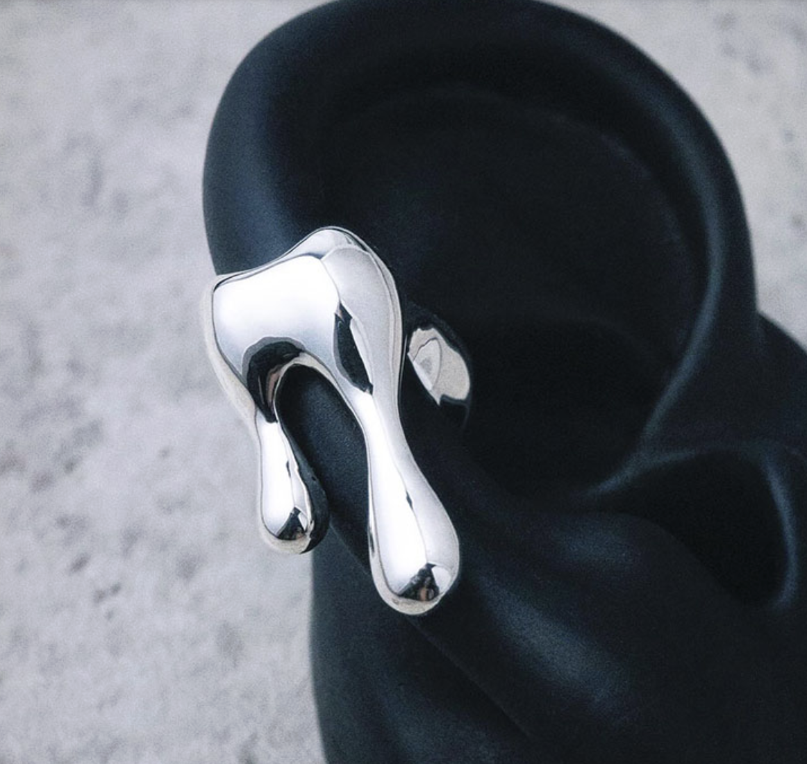 Morphen 「Melt – Type F 耳骨夾」