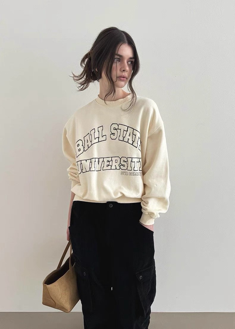 GVR COMPANY 學院風字母印花大學 T