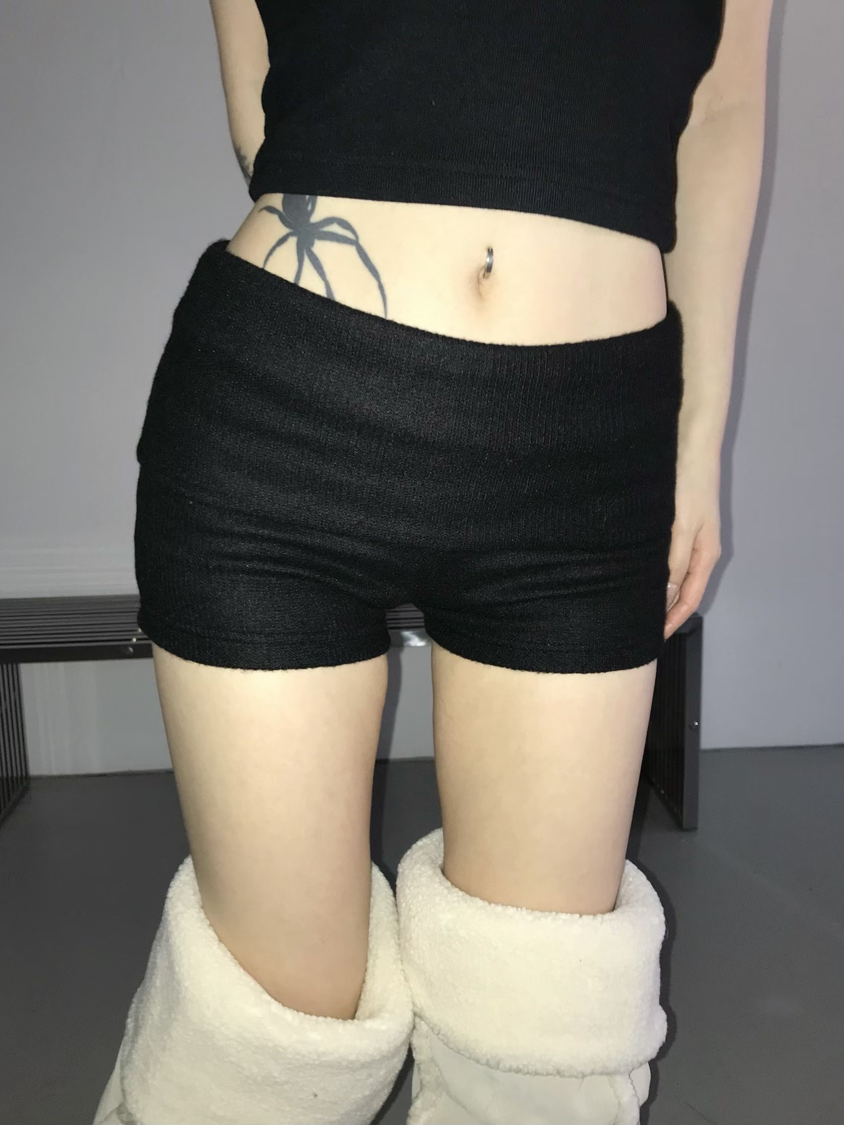 軟糯包臀針織短褲