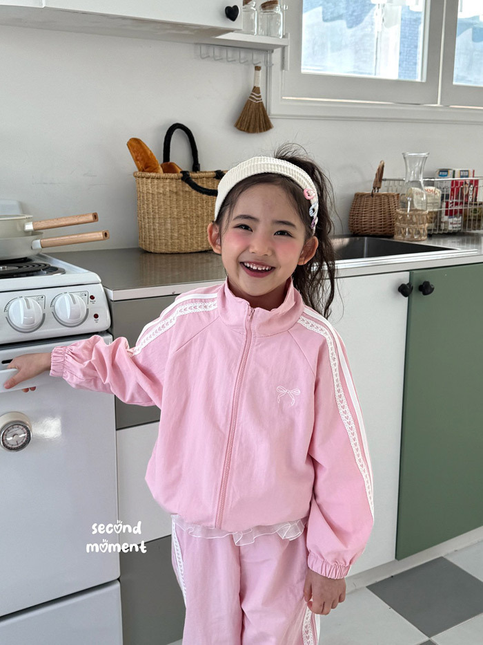 正韓春second moment  兩色蝴蝶結蕾絲連帽外套