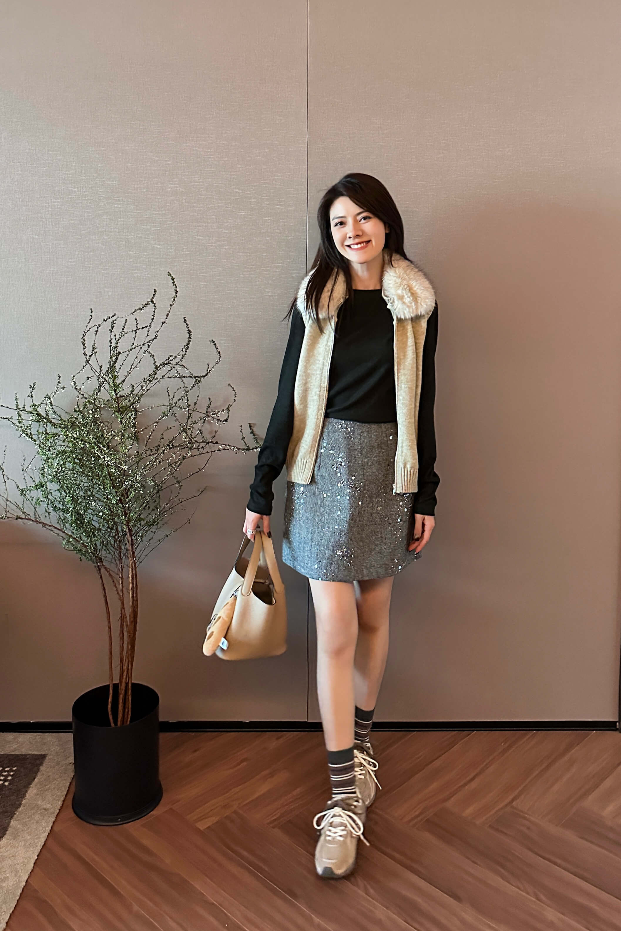 Sequin-Embellished Tweed Mini Skirt_SK262L16