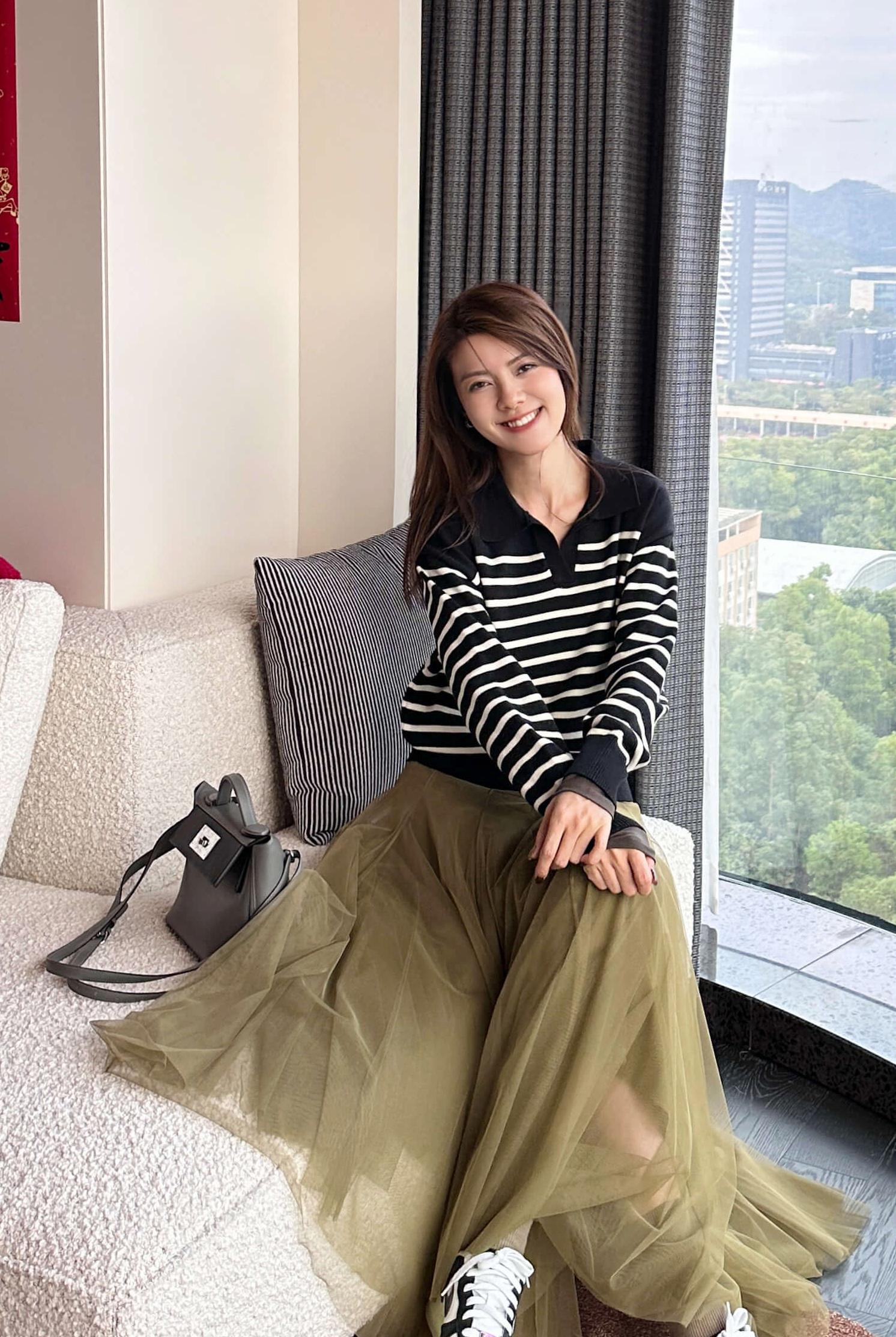 Contrast Stripe Polo Knit Sweater_KN251L08