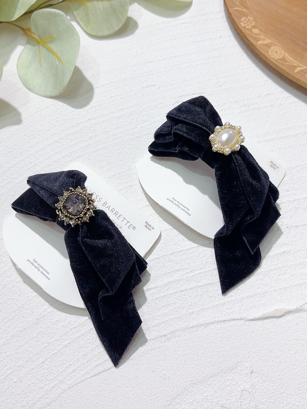 [ 日本制] 天鵝絨不對稱緞帶髮夾