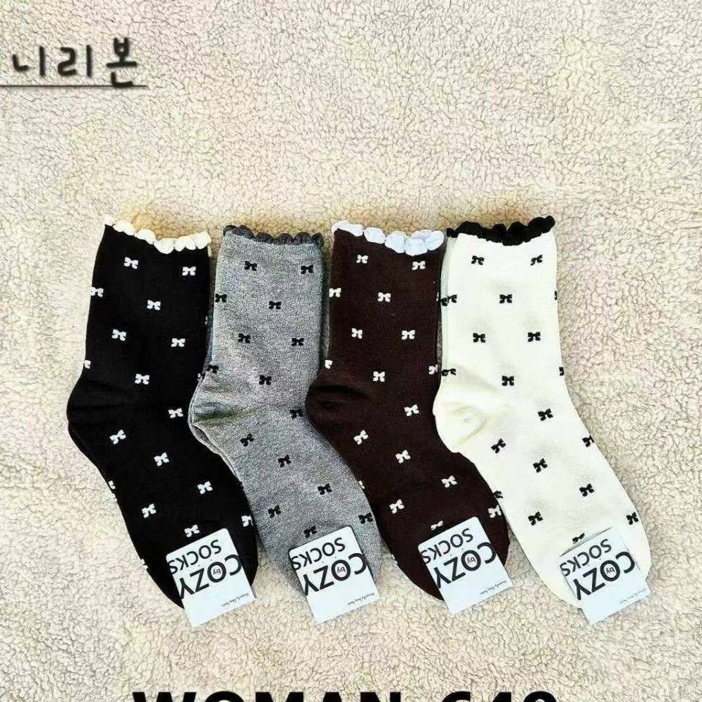 COZY 滿版蝴蝶結中筒襪(特)