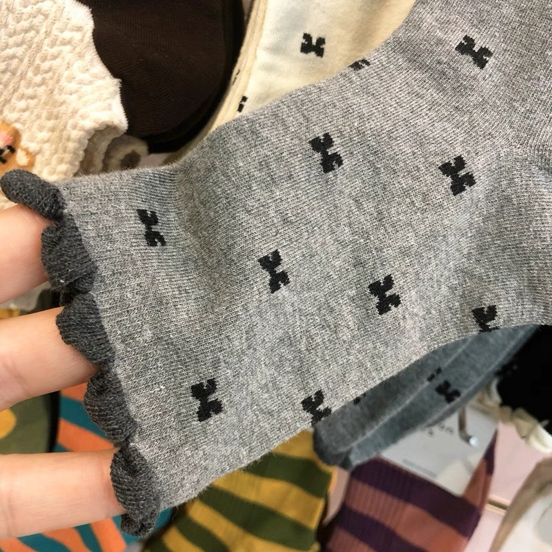 COZY 滿版蝴蝶結中筒襪(特)