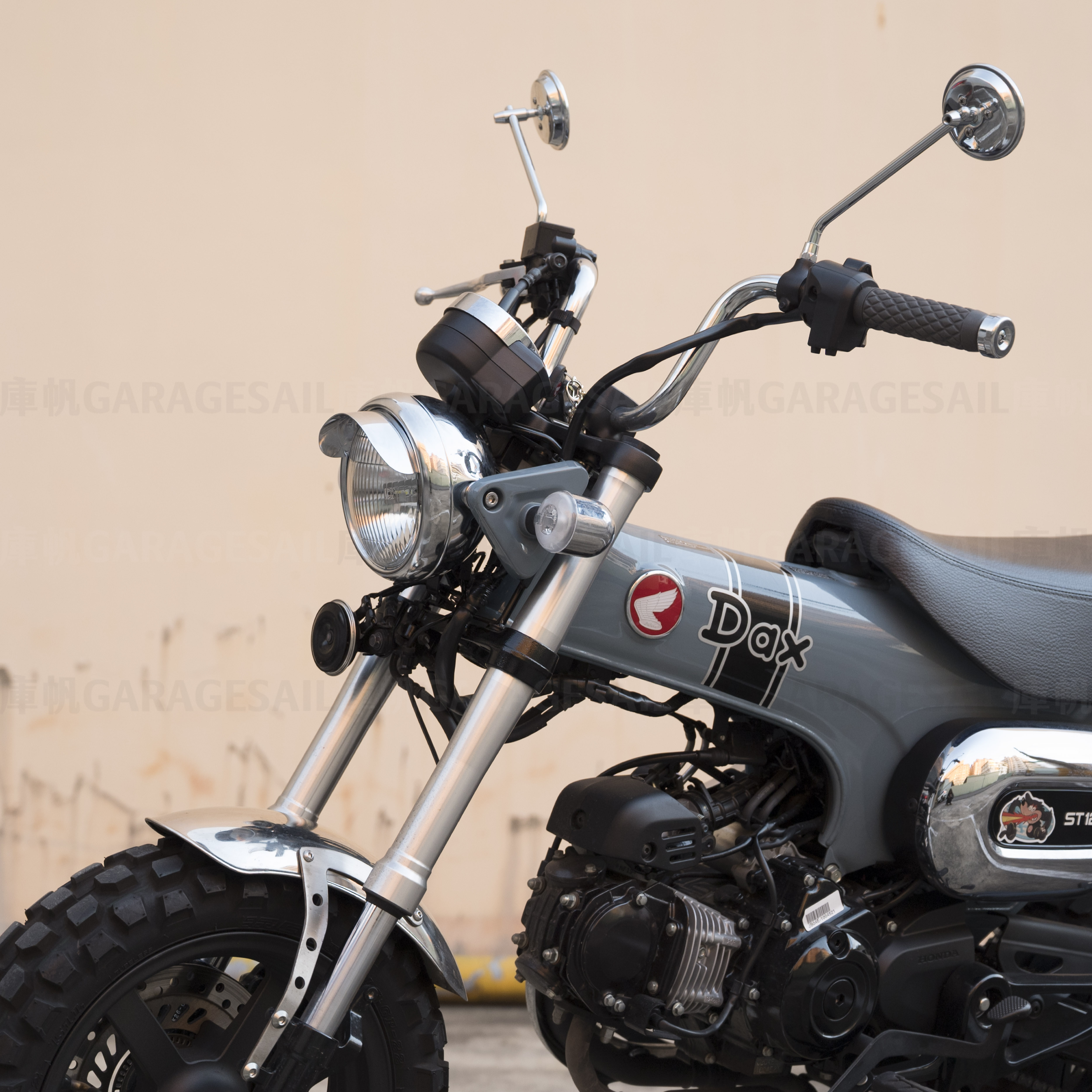 本田 DAX 125專用 5.75吋圓 大燈 套件 - 銀