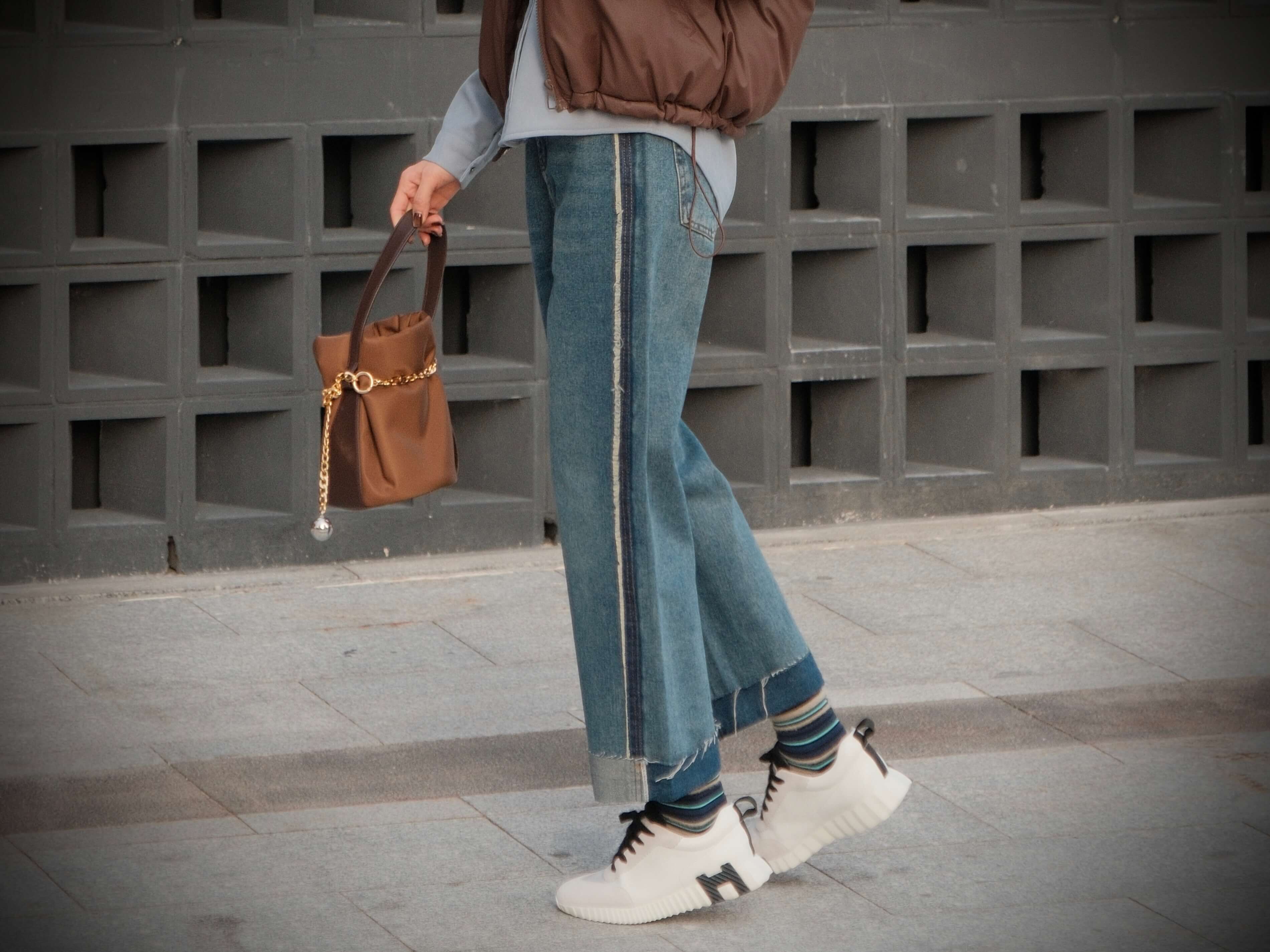 Bicolor Side Seam Cropped Jeans_JE244L11