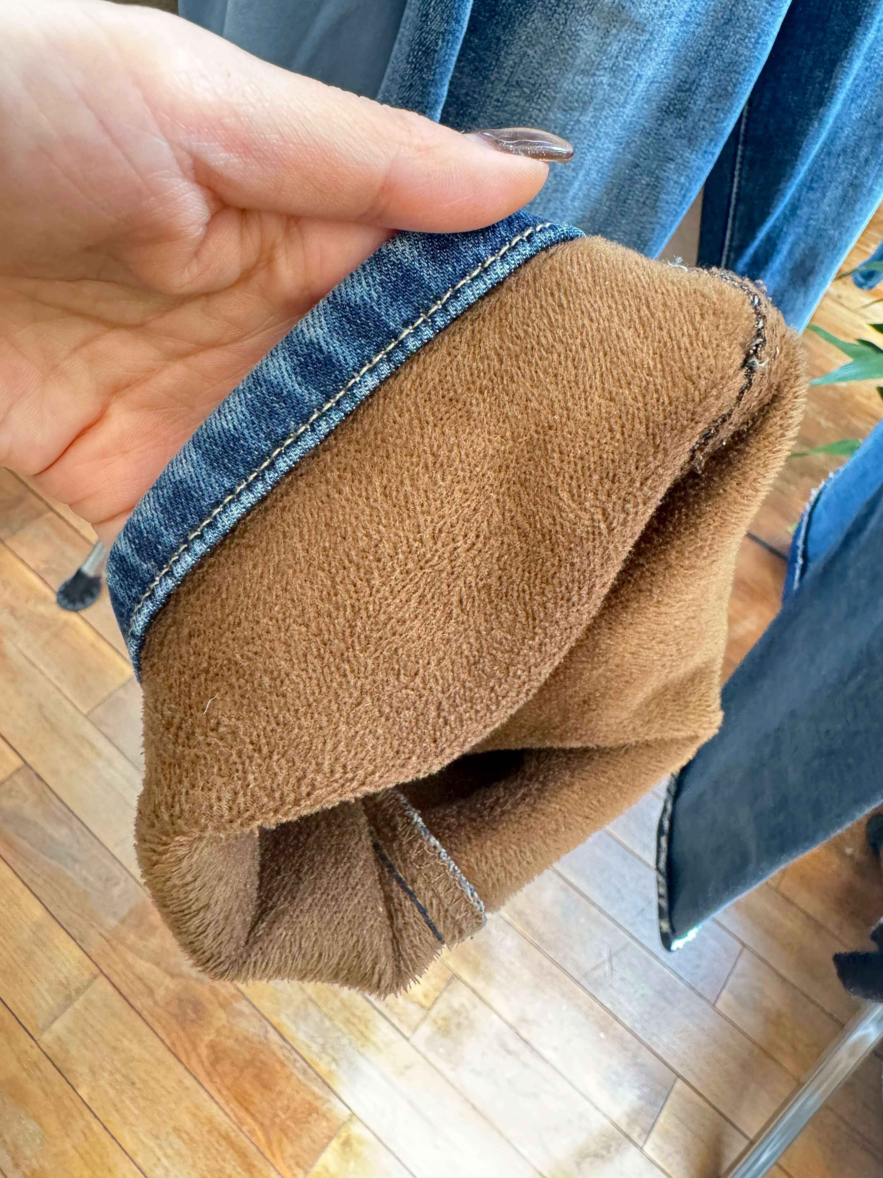 High Waist Straight Leg Fleece Jeans_JE262L27