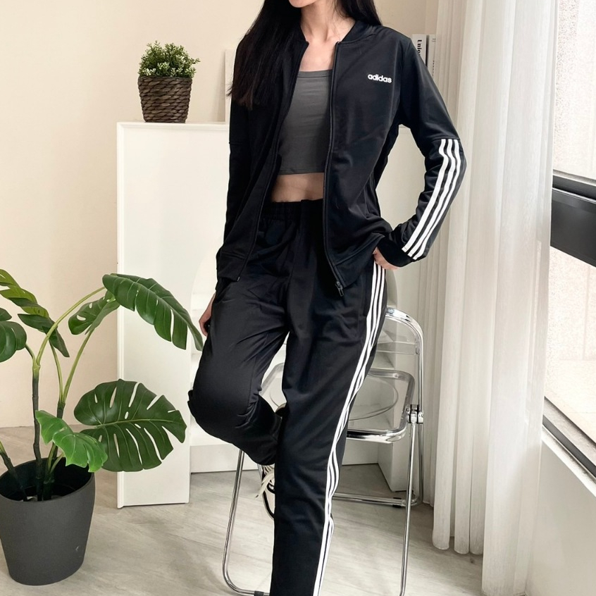 出清外套+褲子只要1500 Adidas  男女 套裝 DV2428