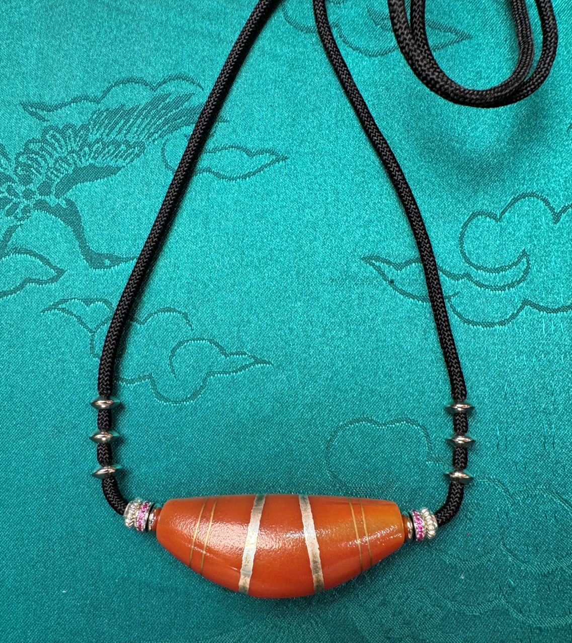 VE029 大威德老紅肉牛角