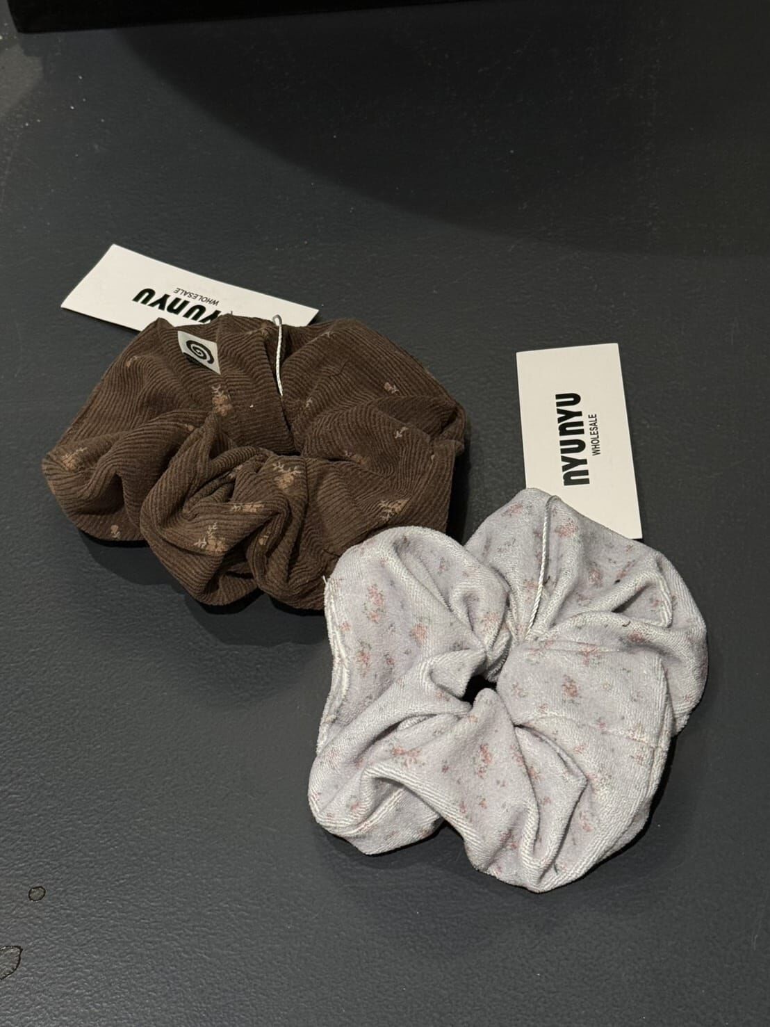 NU5504 碎花燈芯絨髮圈 *特價* (充值購物金不適用)