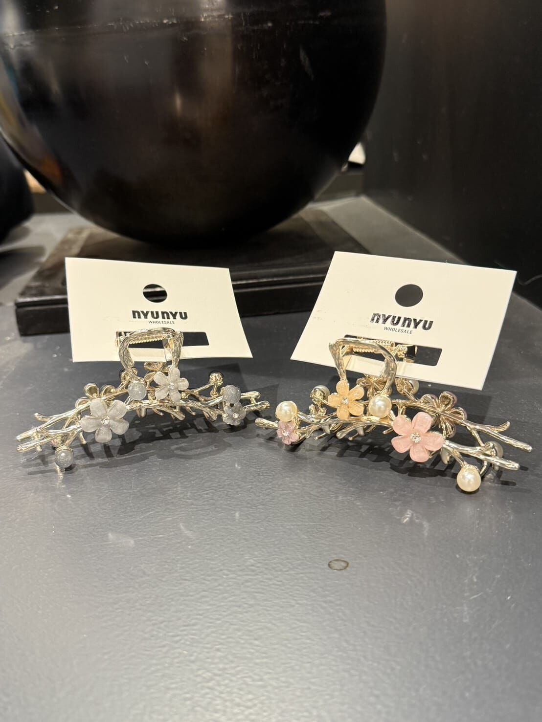 NU5506 桃花珍珠鯊魚夾 *特價* (充值購物金不適用)