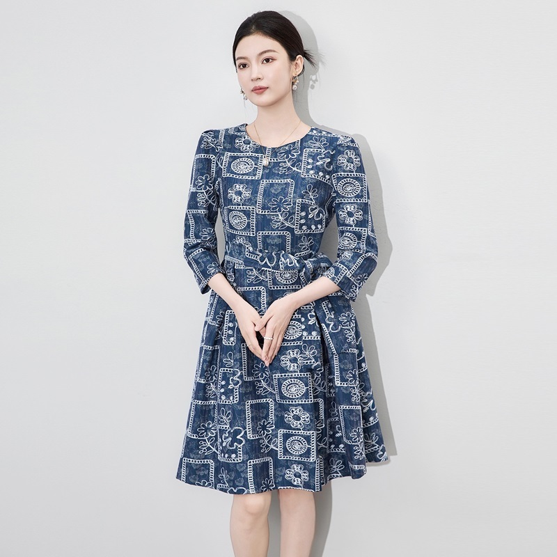 藍染繡花七分袖洋裝 藍色