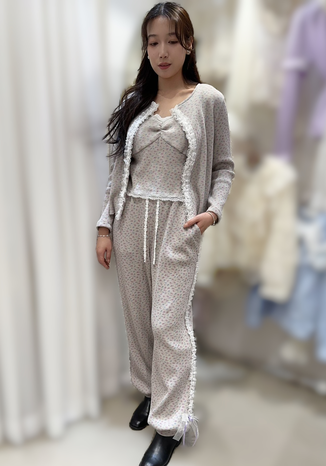 Y19 背心内：胸33-54 長18.5 外套：胸38-52 長20 背心+外套一套 $669 褲：腰28-50 HIP50-70 長40 $599 (一口價)