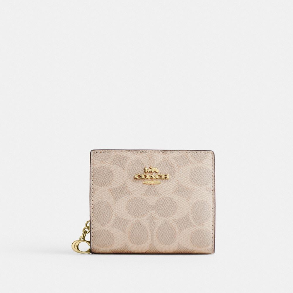 【Coach Outlet】Snap Wallet In Signature Canvas  奶茶