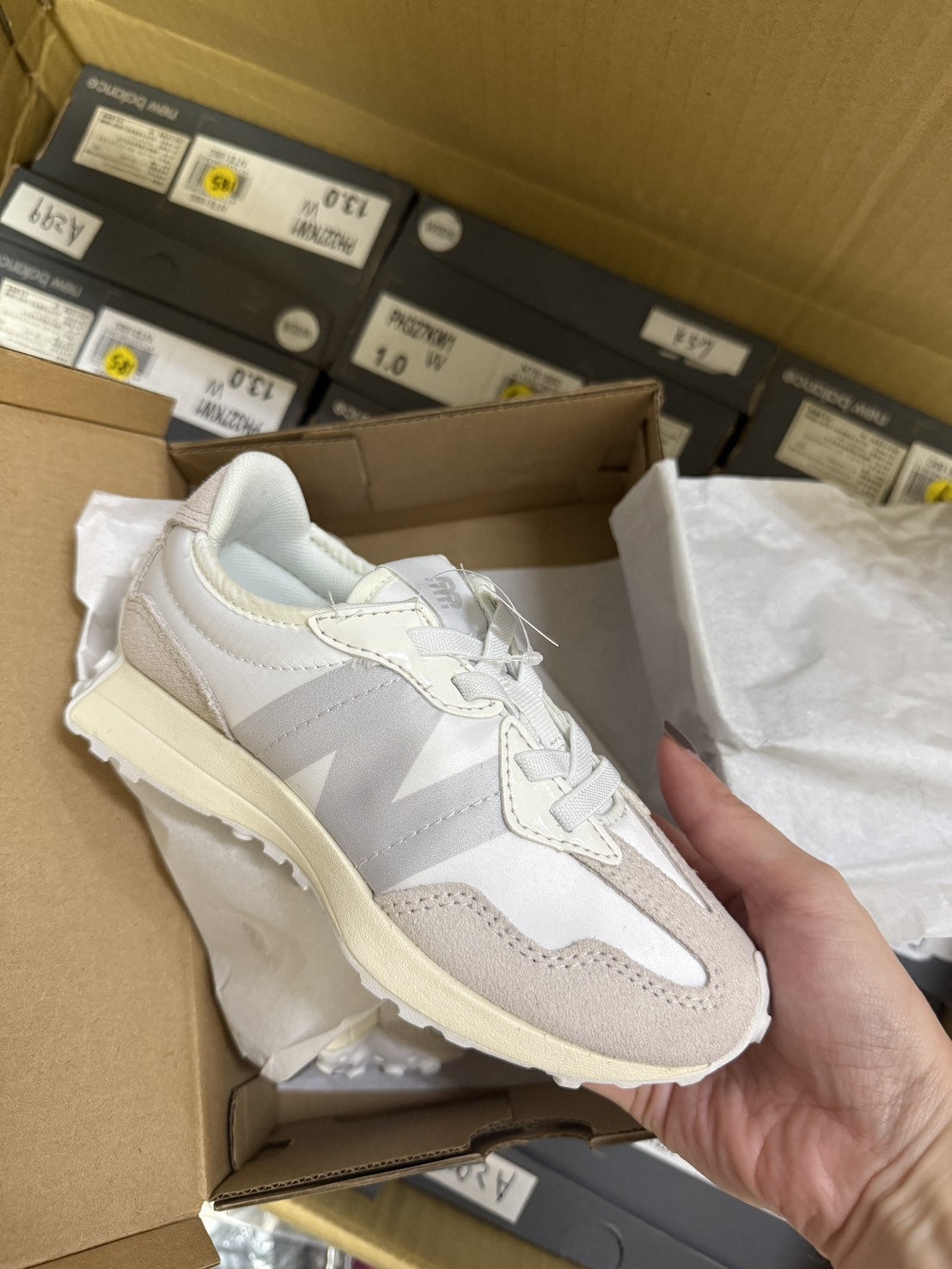 【Luxury】 現貨 限時特價 NEW BALANCE 327白絲綢 親子鞋 白色球鞋 女鞋 女款 慢跑鞋 運動球鞋 上學推薦 兒童款 免綁鞋帶