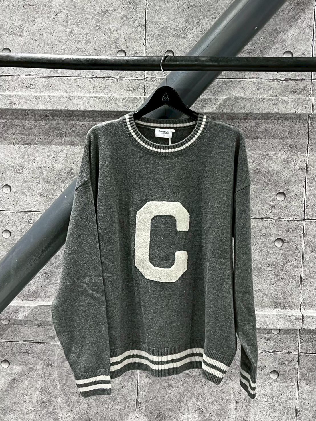韓國品牌 COVERNAT 質感深灰大C針織毛衣