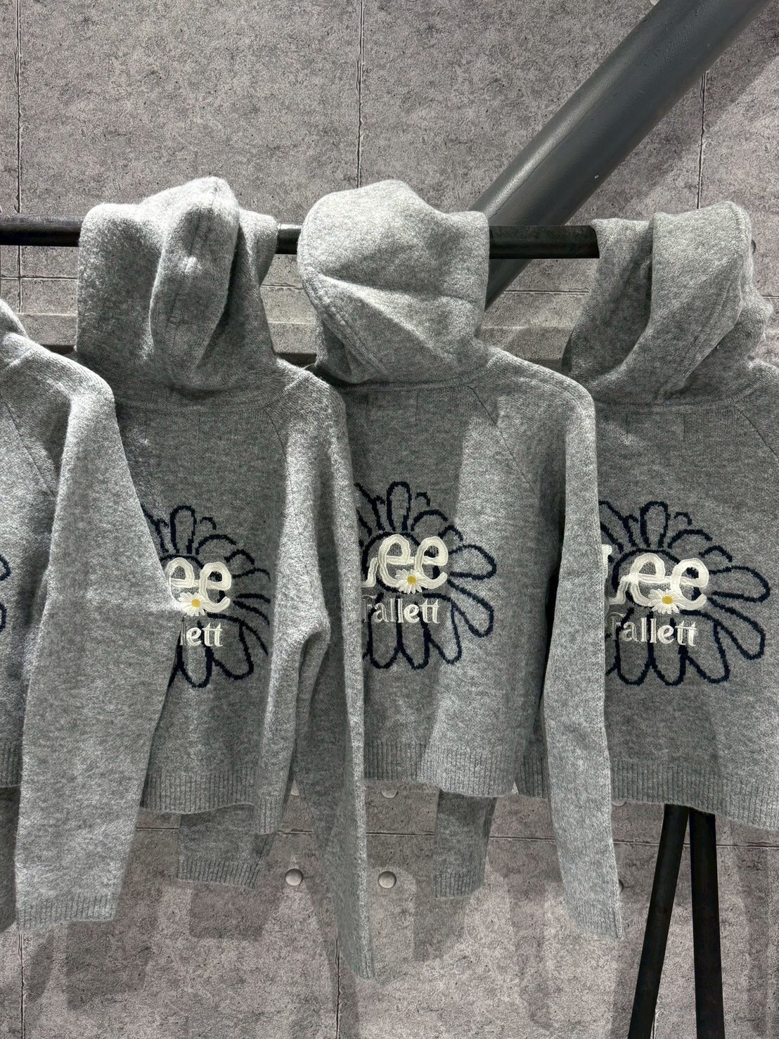 韓國 Fallett x Lee 聯名限定 刺繡小花灰色針織連帽外套