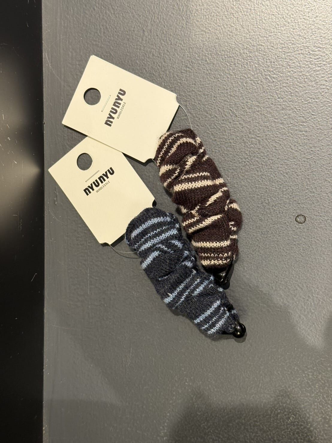 NU5584 條紋針織香蕉夾 *特價* (充值購物金不適用)