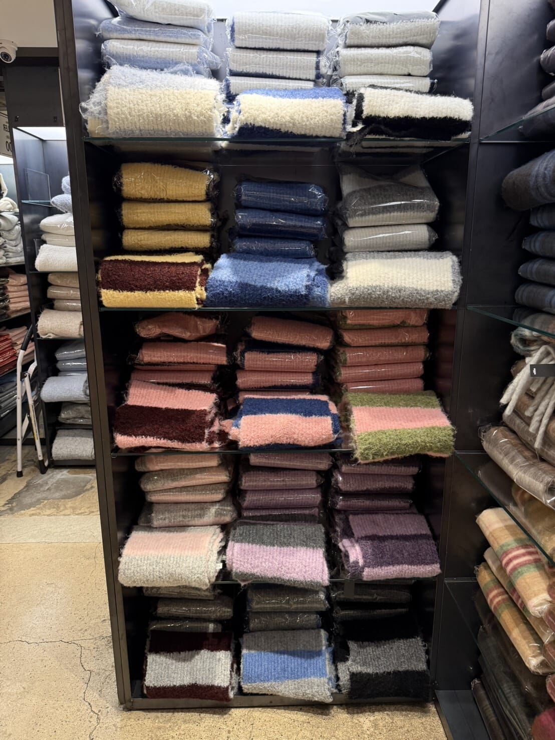 NU5563 毛流感粗條紋羊毛圍巾 *特價* (充值購物金不適用)