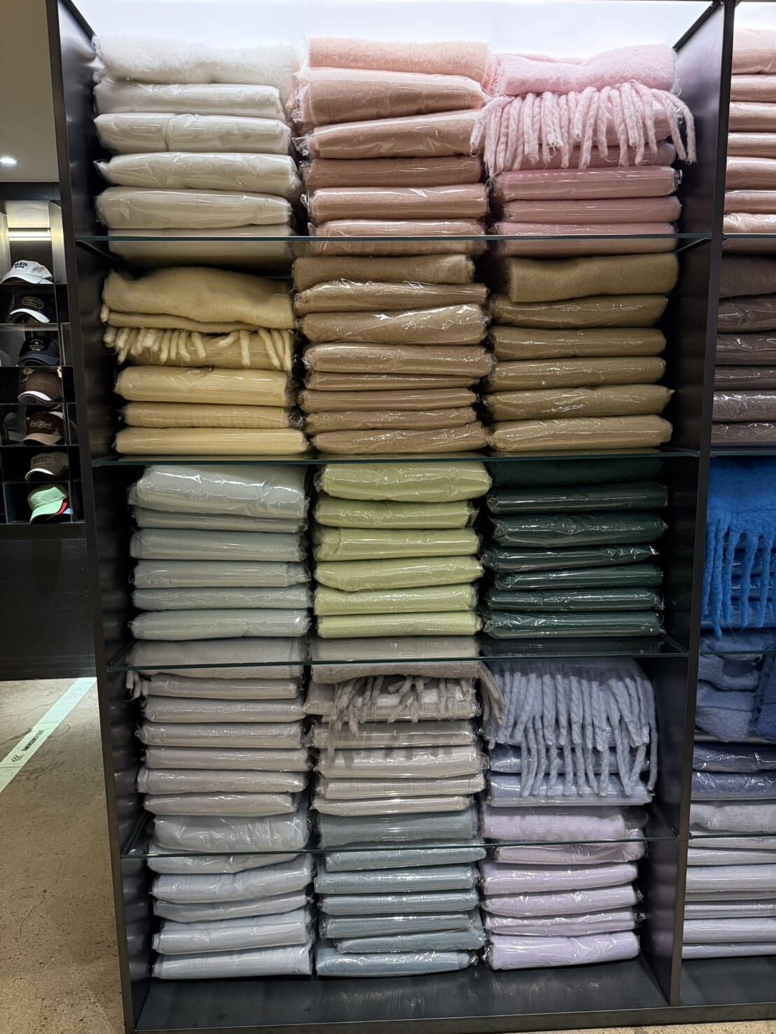 NU5587 單色羊毛流蘇圍巾 *特價* (充值購物金不適用)