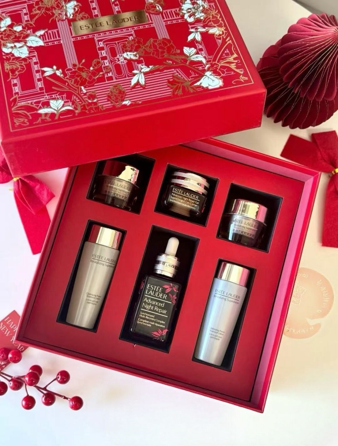 Estee Lauder「馬年鴻運」限定禮盒