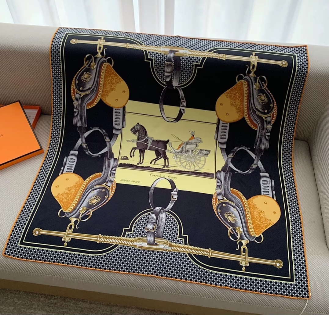 Hermes Carrick a Pompe scarf 70