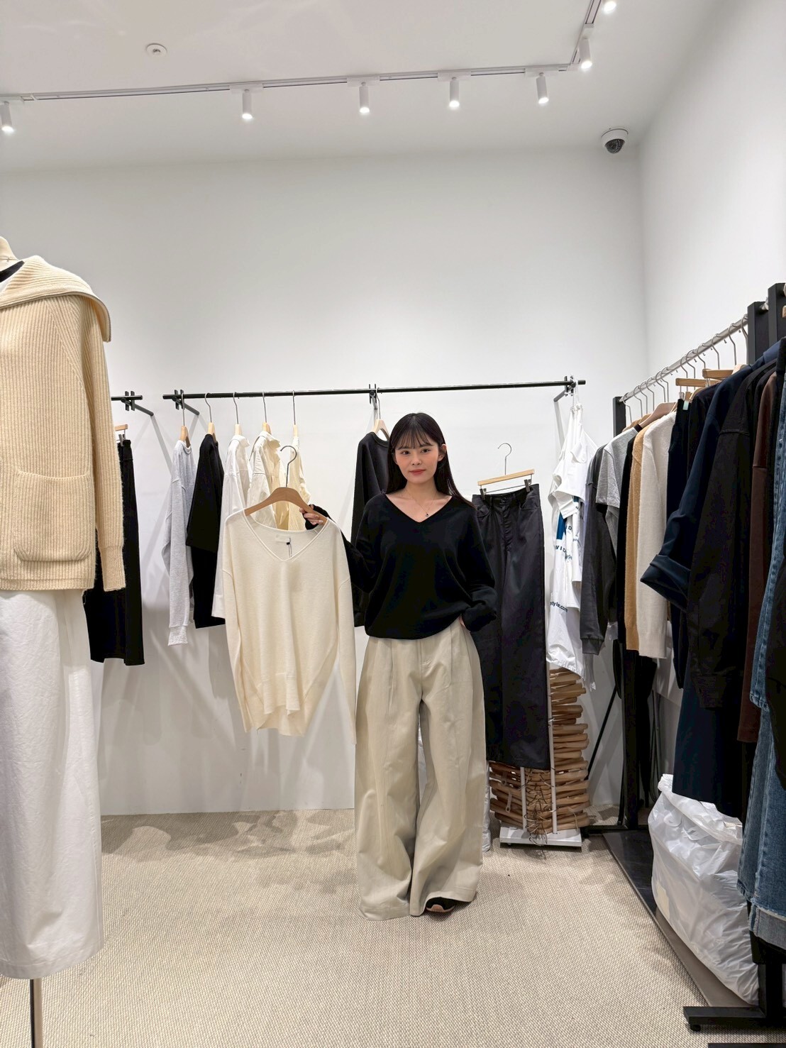 TS5502 大V領寬鬆針織上衣 *特價* (優惠碼同充值購物金不適用)