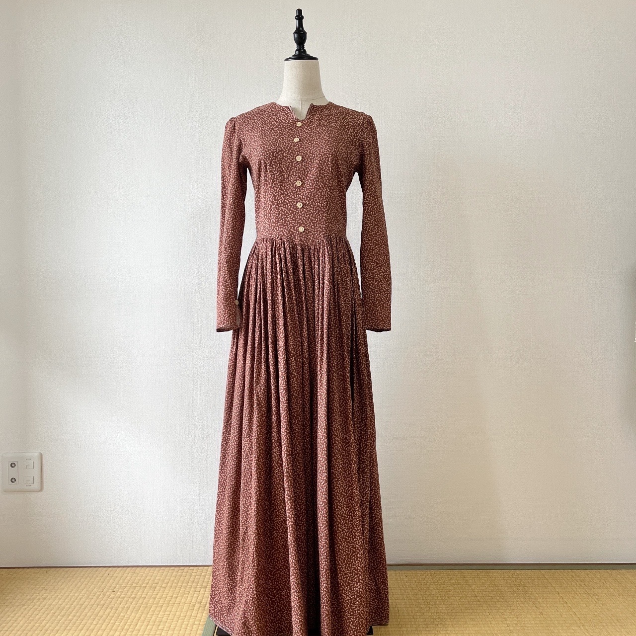 磚紅色落葉小U領大傘擺古著連身裙