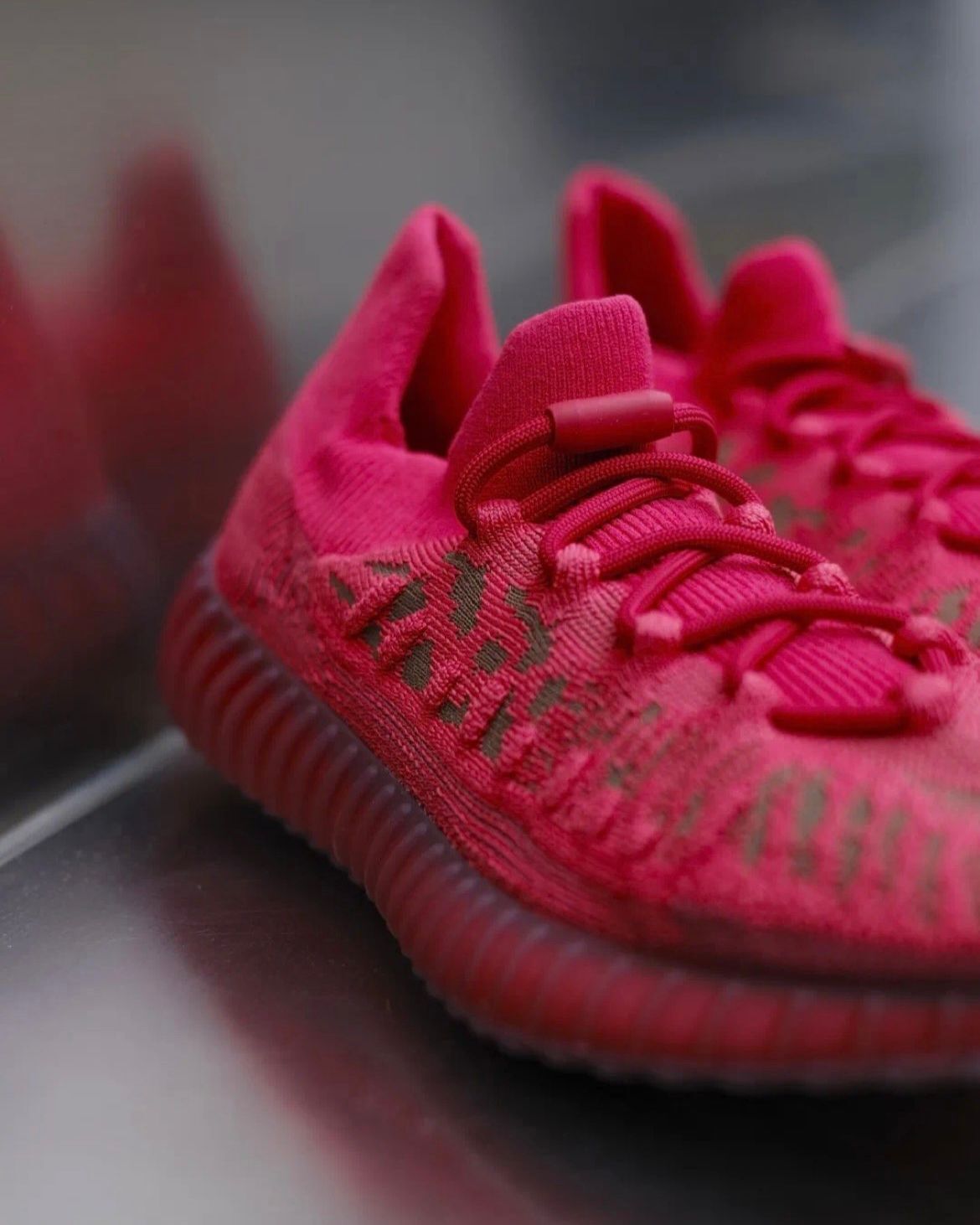 (預訂) Adidas Yeezy Boost 350 V2 CMPCT - Slate Red