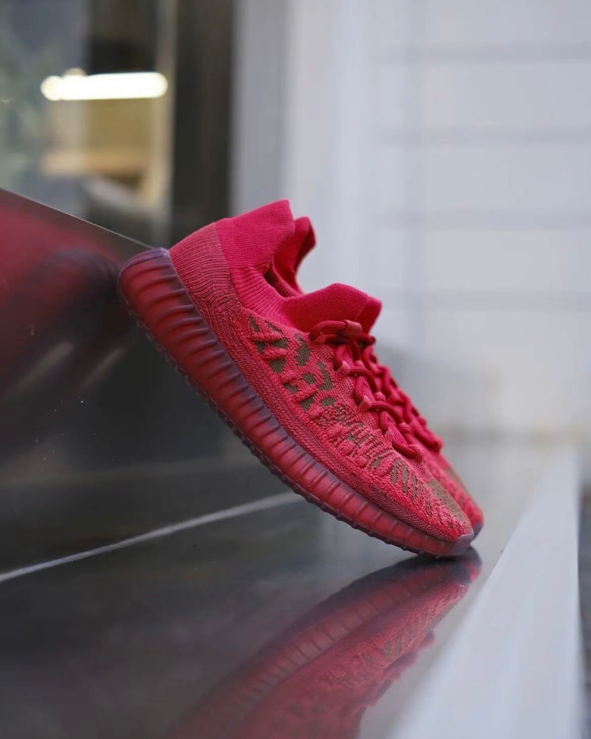 (預訂) Adidas Yeezy Boost 350 V2 CMPCT - Slate Red