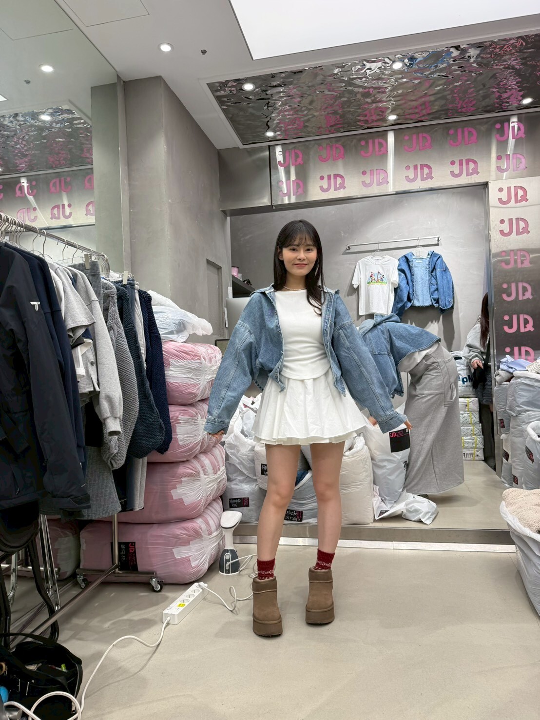 JQ5519 型格連帽牛仔恤衫 *特價* (優惠碼同充值購物金不適用)